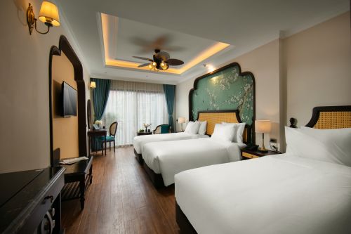 Family Suite with Balcony Studio Apartment (La Passion Hanoi Hotel &  Apartment - Add : 64 Phất Lộc Alley)