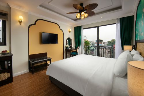 Suite with Balcony Studio Apartment (La Passion Hanoi Hotel &  Apartment - Add : 64 Phất Lộc Alley)